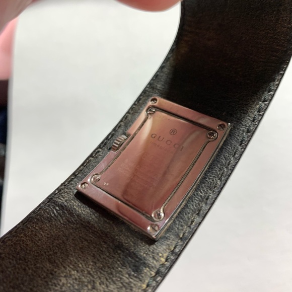 authentic GUCCI Leather Cuff BRACELET watch - Picture 8 of 8